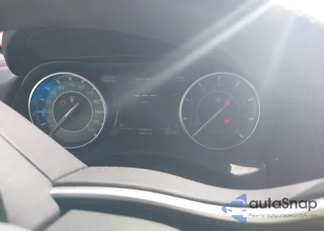 2024 Maserati Levante Modena Ultima z USA, uszkodzony, nr VIN ZN661YUM7RX447169